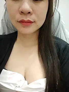 Girl Shy2000 online show from 11.11.25