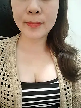 Girl Shy2000 online show from 03.30.26