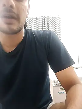 Snapshot of Ilhaamgrey chatting on 10.20.25 Ilhaamgrey online show from 10.20.25