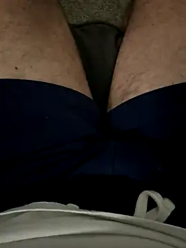 Snapshot of yeti1 chatting on 10.01.25 yeti1 online show from 10.01.25