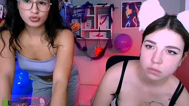 Snapshot of lia_make_love chatting on 10.29.25 lia make love online show from 10.29.25