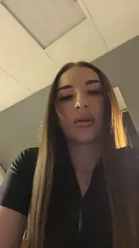 Luna Olsen online show from 02.07.26