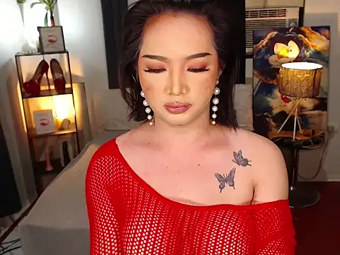 xXCompassionateLoveXx online show from 10.18.25