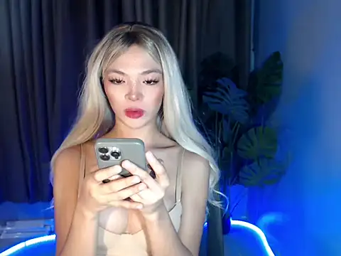 Snapshot of Asian_briee143xx chatting on 04.16.26 Asian briee143xx online show from 04.16.26