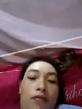 Snapshot of Phiny_xx chatting on 10.04.25 Phiny xx online show from 10.04.25