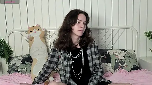 Snapshot of TarahCayne chatting on 10.15.25 TarahCayne online show from 10.15.25