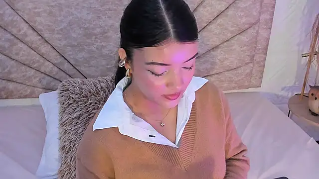 EmmaBlossom online show from 12.19.25