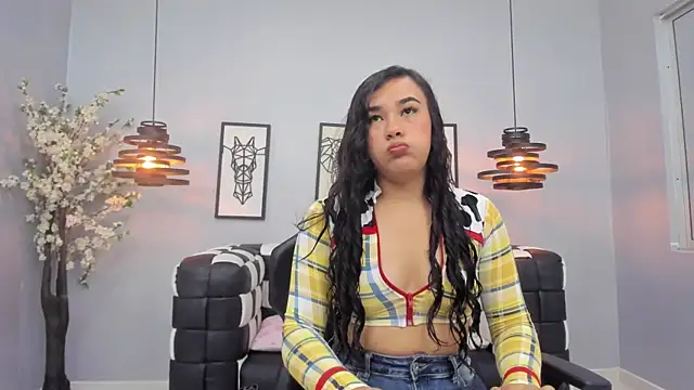 Snapshot of Kira_Naughty chatting on 10.20.25 Kira Naughty online show from 10.20.25