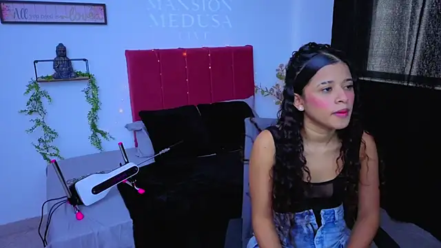 pequitasmedusa9 online show from 10.04.25