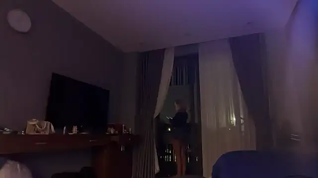 Miravynn online show from 02.21.26