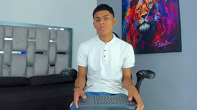 Snapshot of paull_cassidy chatting on 11.21.25 paull cassidy online show from 11.21.25