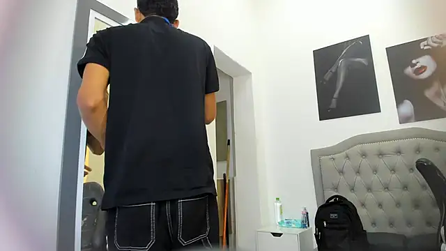 Snapshot of paull_cassidy chatting on 11.23.25 paull cassidy online show from 11.23.25