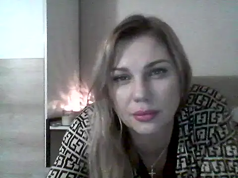 Moniraya online show from 11.18.25