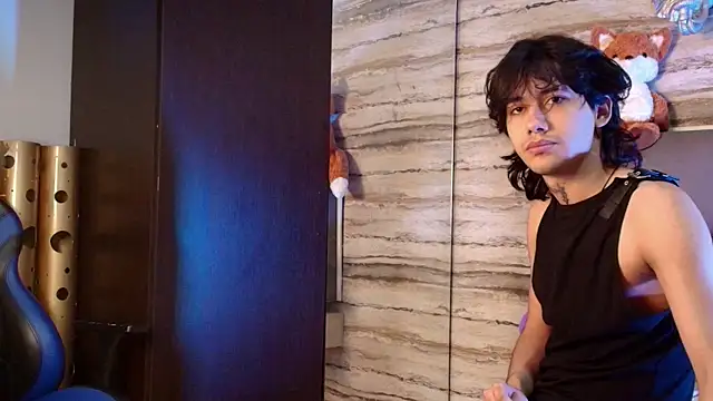 Lovers 21 online show from 03.04.26