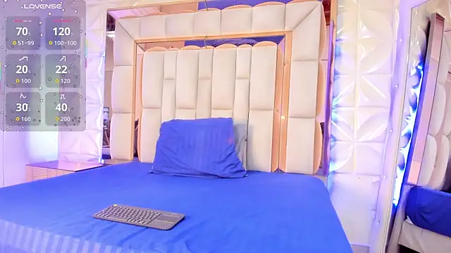 Sarah Adamss online show from 12.20.25