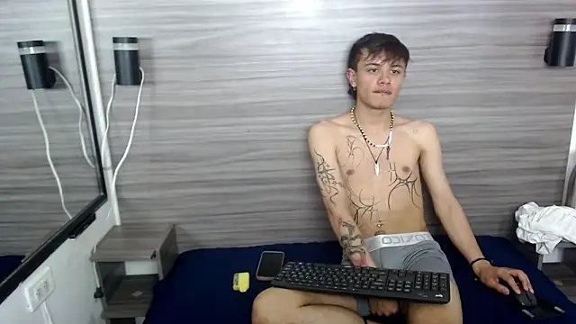 Snapshot of Jerom_xx chatting on 10.06.25 Jerom xx online show from 10.06.25