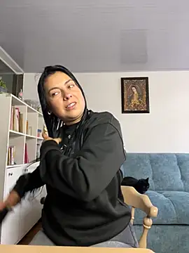 bianca jhonsson online show from 10.14.25