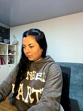 bianca jhonsson online show from 10.20.25