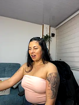 bianca jhonsson online show from 10.30.25