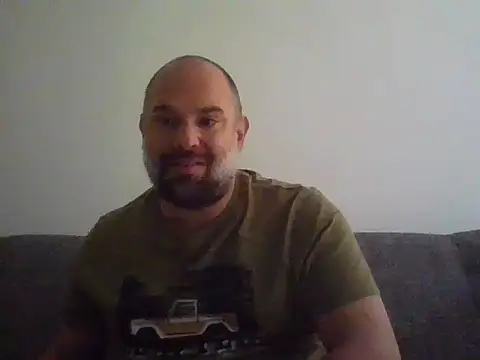 Snapshot of CristalDad chatting on 10.19.25 CristalDad online show from 10.19.25