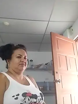 MEYBELLATINA online show from 02.09.26