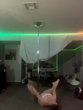 Snapshot of BuzzBunni69 chatting on 10.13.25 BuzzBunni69 online show from 10.13.25