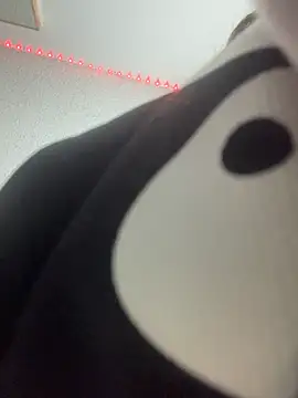 Snapshot of BuzzBunni69 chatting on 10.24.25 BuzzBunni69 online show from 10.24.25