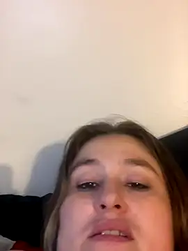 Snapshot of BuzzBunni69 chatting on 11.05.25 BuzzBunni69 online show from 11.05.25