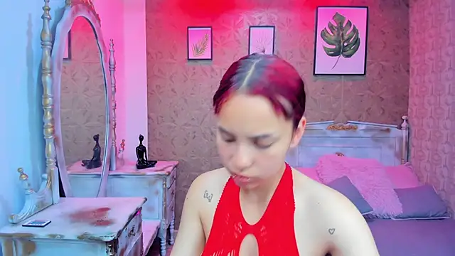 Megane whitte online show from 11.03.25