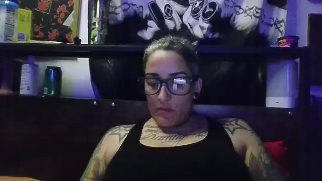 Snapshot of inkdmagz chatting on 11.12.25 inkdmagz online show from 11.12.25