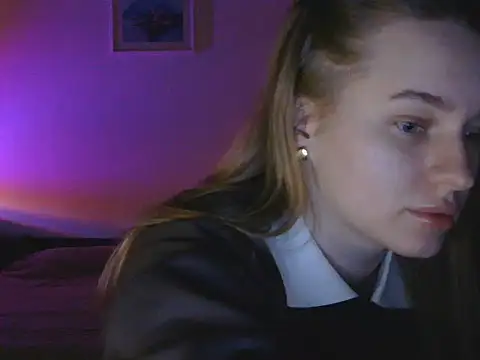 Lorivess online show from 02.07.26