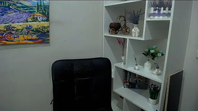 Snapshot of Dream_Caster_ chatting on 10.24.25 Dream Caster  online show from 10.24.25