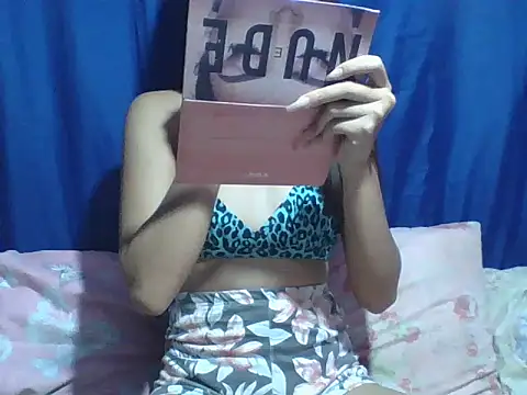 SweetPussie18x online show from 03.10.26