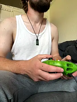 Snapshot of Jasonsnzuk chatting on 10.11.25 Jasonsnzuk online show from 10.11.25