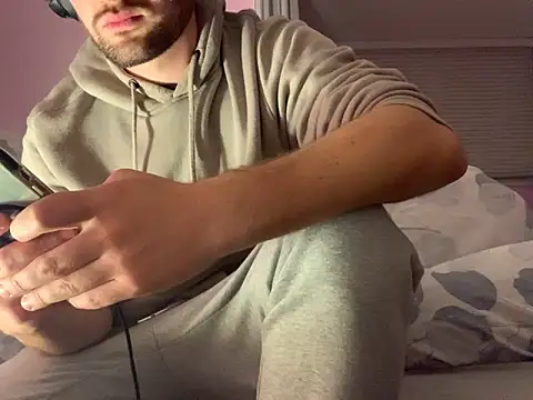 Snapshot of Jasonsnzuk chatting on 10.14.25 Jasonsnzuk online show from 10.14.25