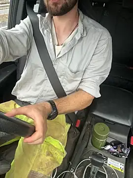 Snapshot of Jasonsnzuk chatting on 10.31.25 Jasonsnzuk online show from 10.31.25