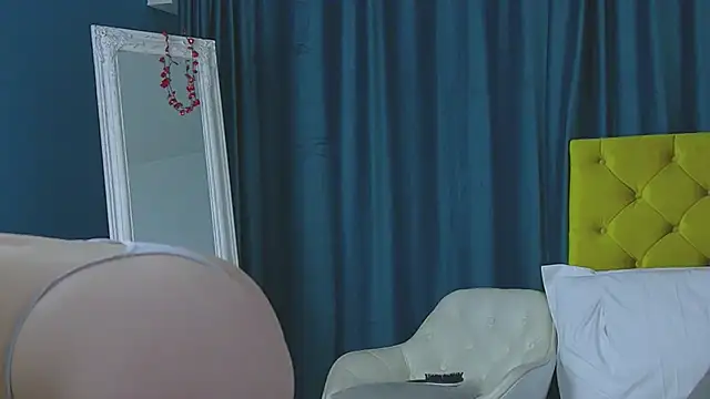 Snapshot of RubyHills chatting on 02.15.26 RubyHills online show from 02.15.26