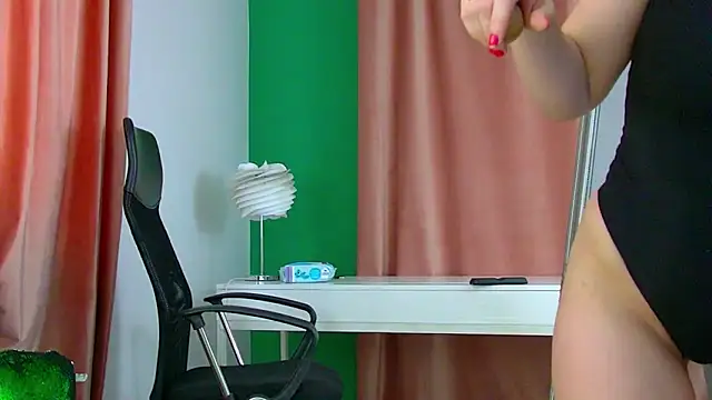 Snapshot of RubyHills chatting on 03.27.26 RubyHills online show from 03.27.26