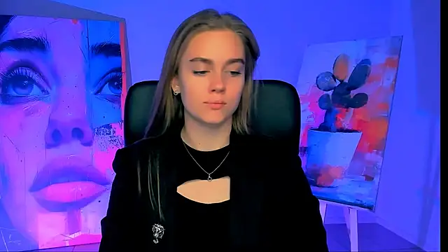 JuneWoods online show from 12.03.25