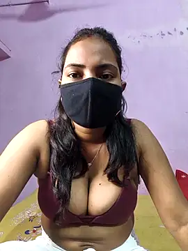 Queen Shanayaa online show from 10.17.25