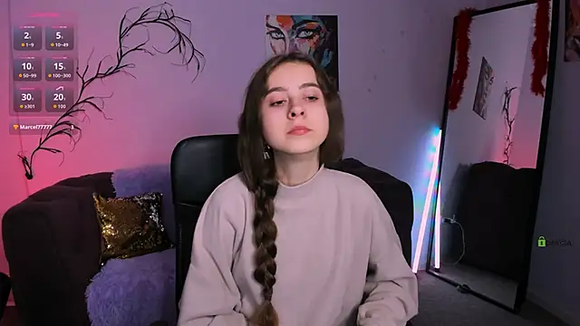 Snapshot of rebecca_smile chatting on 11.20.25 rebecca smile online show from 11.20.25