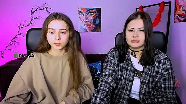 Snapshot of rebecca_smile chatting on 12.17.25 rebecca smile online show from 12.17.25