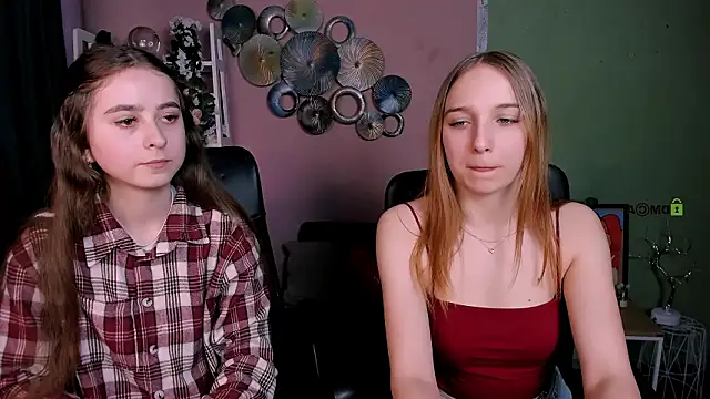 Snapshot of rebecca_smile chatting on 02.24.26 rebecca smile online show from 02.24.26