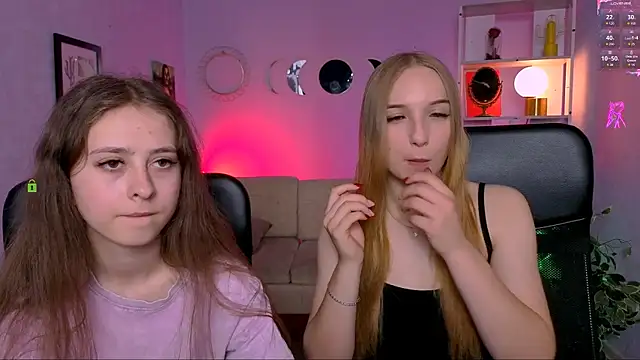Snapshot of rebecca_smile chatting on 06.17.26 rebecca smile online show from 06.17.26
