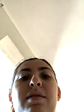 Snapshot of larj021bb chatting on 11.12.25 larj021bb online show from 11.12.25