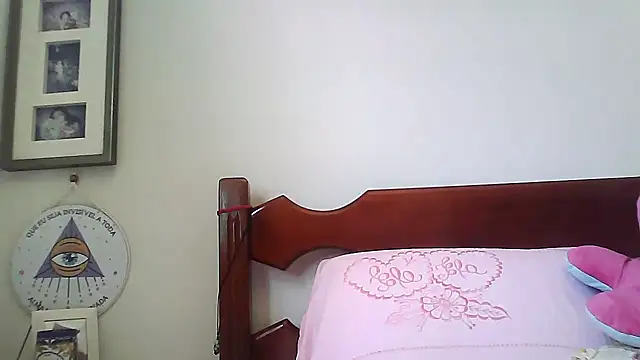 Snapshot of larj021bb chatting on 11.20.25 larj021bb online show from 11.20.25