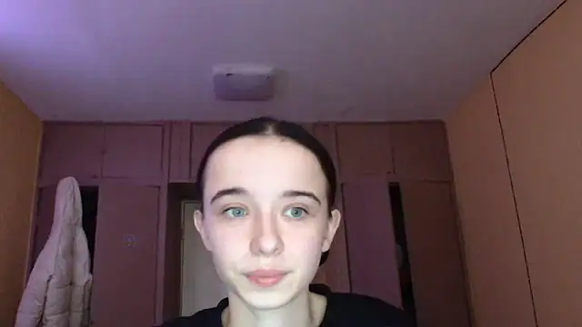 Emilia Light online show from 11.22.25