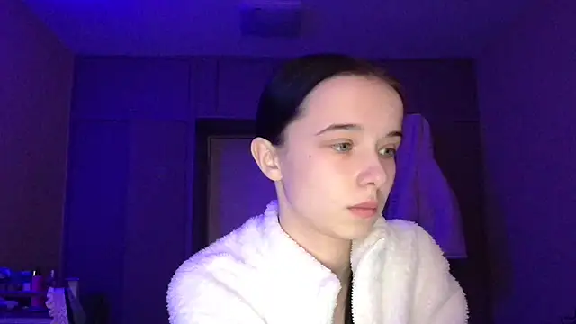 Emilia Light online show from 02.06.26