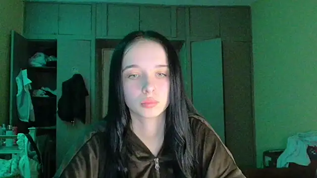 Emilia Light online show from 03.08.26