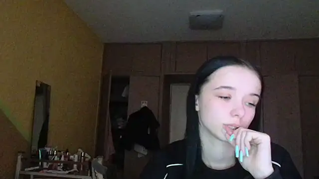 Emilia Light online show from 04.03.26